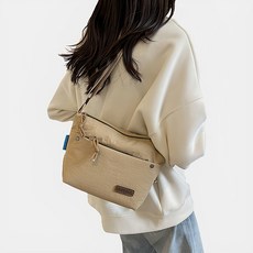 MissBaek 女性用尼龍束帶斜背包, 米色