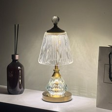 줄리아 크리스탈 USB 충전 전선리스 LED 단스탠드조명 인테리어 테이블램프