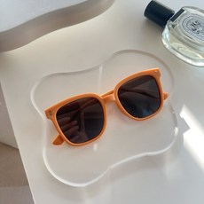 B.P飾品專賣 十月新款-偏光抗UV400 兒童無毒矽膠潮流鉚釘方框墨鏡 太陽眼鏡 輕量 檢驗合格 抗UV400 兒