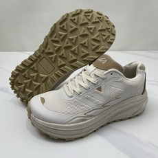 大碼男鞋4E寬楦戶外運動鞋，透氣輕便防滑減震，臺灣出貨