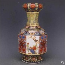 陶瓷花瓶 裝飾擺件, 清乾隆琺瑯彩花鳥蒜頭瓶, 1個