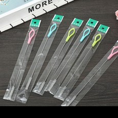 蘇霏小舖 矽膠吸管刷奶瓶刷，柔軟刷毛深入清潔，安全無毒材質，呵護寶寶健康, 隨機不選色吸管刷1支, 1個