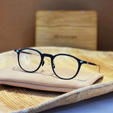 10 eyevan經典圓框眼鏡，輕盈舒適，時尚百搭，修飾臉型，提升氣質