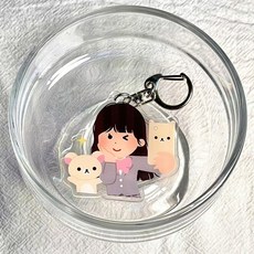 夏季新品 臺灣出貨 新款可愛日本小人係列創意亞克力鑰匙扣書包掛件送閨蜜小禮物掛飾