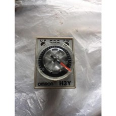 OMRON小型計時器 H3Y-2，精準定時，操作簡便，多用途電子計時器，適用於廚房烹飪，提升效率, 1個