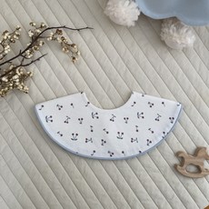 嬰兒純棉紗布圍嘴卡通刺繡口水巾寶寶防吐奶圍兜可愛韓版ins風, 1個, 藍櫻桃  防水:一個