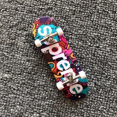 手指滑板 指尖滑板 迷你滑板 砂紙合金指尖軸承輪 新手入門 台灣出貨, 怪物 手指滑板, 1個