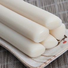 천번을 치대어 쫄깃한 백미 가래떡 530g x 2봉 (Araium)