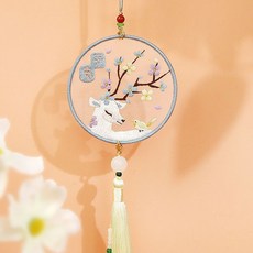 刺繡手工DIY材料包 平安符御守掛件 繡品自製禮物, 1個, 白鹿平安 送視頻敎程 ,無繡繃 自備12cm繡繃