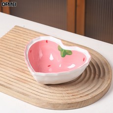 ins草莓碗勺盘套装沙拉爱心形碗家用餐具陶瓷碗草莓甜品白瓷, 1個, 6英寸草莓爱心碗, 參考詳情