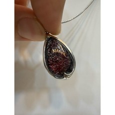 頂級近全淨馬島黑超七黑加侖水滴吊墜，附不鏽鋼鏈，水族箱裝飾，提升魚缸美觀，營造寧靜氛圍, 1個