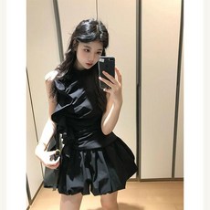 夏季韓系甜美無袖露肩上衣 蓬蓬短裙黑色兩件套, 設計感掛脖上衣+花苞短裙 套裝,XL 建議115-125