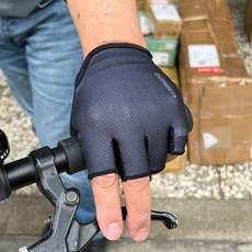 Shimano AIRWAY 夏季短指手套 人體工學／3片式設計／透氣網布襯裡, 黑色, 1個