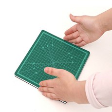 패션스타트 해피베어스 로터리 컷팅매트 20X20cm, 그린