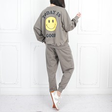 Suni們女款微笑英文字包印染束口褲運動套裝上下套裝