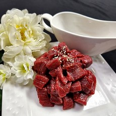 당일도축 국내산 한우 깍뚝육회 300g 100%우둔살 참기름 고추장베이스 양념 2팩증정, 당일도축 한우 깍뚝육회 900g