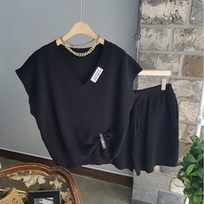 Imagination & Beyond 女款V領短袖針織衫+短褲組合