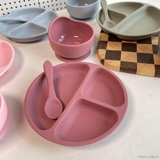 桃園出貨 寶寶餐盤分格一體式嬰兒餐盤吸盤式食品級輔食碗防摔ins風可蒸煮, 酒紅色【推薦女寶】,圓形餐盤+勺子, 1個
