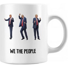 'We The People' 머그컵 - 325ml 흰색 세라믹 커피잔 애국심과 정치적 메시지를 담은 선물 양면 인쇄 전자레인지 사용 가능