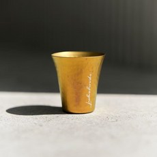 Openjoynt Idea Sekikawa 日本燕三条製 鎚目紋純鈦清酒杯 60ml 別注色, Yellow Gold, 1個