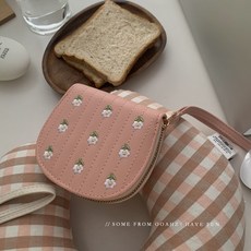 【2.5萬人收藏】太溫柔啦!重工刺繡小花零錢包女學生短款錢夾卡包精緻小清新簡約