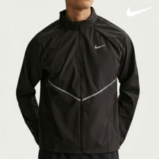 백화점 정품 나이키 마일러 남성 리펠 UV 러닝 재킷 가볍고 자외선 차단과 발수 처리 뛰어나 달리는 내내 쾌적한 아이템