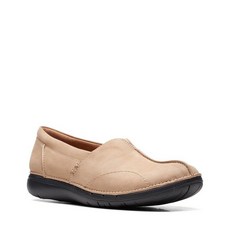 Clarks 여성용 로퍼 누가 누벅 434341, 8, Nougat Nubuck