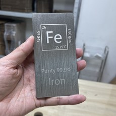 화학적 요소로 설계된 고순도 직사각형 쇳덩이(Fe) 금속 진척 진지로 소장 및 선물용으로 적합, 1개