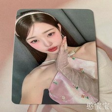 IVE 張元英 小卡 粉色系周邊, 1個, 捧臉款