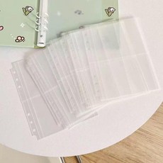 無品牌 田嘉瑞周邊 四宮格活頁硬殼小卡收納冊, 1個, 10張透明內頁 無卡冊 ,單卡冊