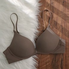 『隔日達』 前扣內衣 深V 集中內衣 薄杯墊 小胸顯大 無痕內衣 小胸內衣 美背內衣 性感內衣 小胸聚攏 爆乳內衣