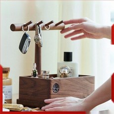 台東出貨 鑰匙收納 玄關鑰匙收納 鑰匙收納盒 收納盒 居家收納 桌上收納 鑰匙收納架進門口玄關黑衚桃木託盤桌麵置物架首, 1個