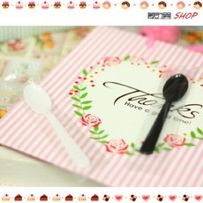 【嚴選SHOP】30入 黑色白色獨立包裝 布丁湯匙 單支裝 塑膠湯匙【W006】, 1個, 白色
