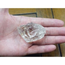 §能量礦石§ 非洲坦桑尼亞矽鈹石Phenakite仿礦，438克拉骨幹水晶，提升氣場，淨化心靈, 1個