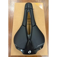 Prologo Scratch M5 SPACE AGX 147 鈦弓自行車坐墊, 1個