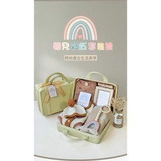 嬰兒彩虹針織套裝禮盒，含包屁衣、毛衣、帽子、襪子、安撫巾、相框，適合新生兒滿月、百日、週歲送禮