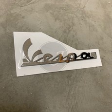 CJ motor 4T Vespa 偉士牌 原廠貼紙，機車裝飾貼膜，個性化車身貼花, 1個