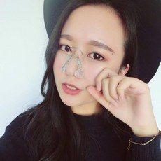 美鼻夾 鼻子矯正器 縮小鼻翼 挺鼻樑 學生適用 透明升級版 矽膠材質, 1個, 透明陞級款（強效塑性）