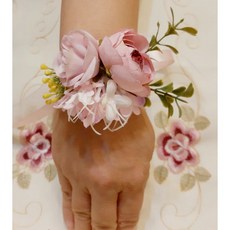 新娘手腕花 胸花 新郎胸花 婚禮胸花 主婚人胸花 伴郎伴娘胸花 山茶花胸花 派對胸花 活動胸花, 莫蘭迪粉手腕花(訂單滿$99才出貨), 1個