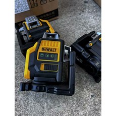12線 綠光 水平儀 20V 大容量 國產組裝 智能機身 電量顯示 360度測量, 1個
