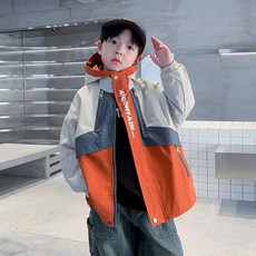 兒童外套 秋冬上新男童外套春秋款兒童春季衝鋒衣洋氣中大童風衣2024新款男孩春裝潮