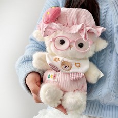 治癒咩咩毛絨玩偶可愛少女心公主羊布娃娃公仔送女生日節日禮物男, 1個, 粉色圍兜套裝+草莓髮卡+眼鏡:24cm