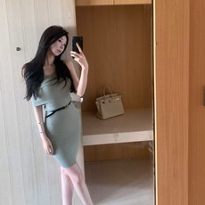 투니스 여성 러블리 단색 슬림핏 심플 타이트 오프숄더 반소매 니트 미니 원피스
