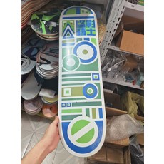 全新未拆封 終影騎士 滑板板面 8.0尺寸 七層加拿大楓木 綠色幾何款 送砂紙, 如圖所示, 1個