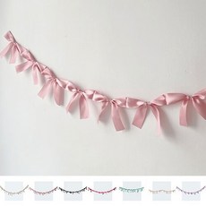 사랑스러운 벽장식 색상으로 가랜드 꾸며보세요 파티 다양한 분위기 귀여운 분위기에 맞게 공단리본, 레드