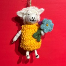 臺灣出貨 大提琴小羊 尼泊爾手工羊毛氈鑰匙扣 包包掛飾 可愛禮物, 1個, 黃毛衣抱花小羊