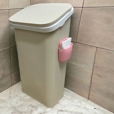 무타공 휴대폰 리모컨 꽂이 거치대, 1개, 랜덤