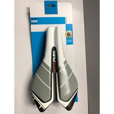 PRO Aerofuel 三鐵座墊 鈦弓 白色 輕量化設計 提升騎乘舒適度與穩定性, 1個
