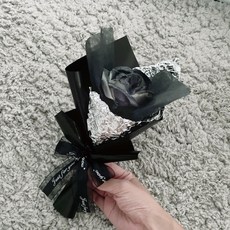 FLEUR ET PAPILLON 花與蝴蝶 鋁箔黑銀色調乾燥花束 索拉花 玫瑰花