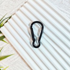 葫蘆型登山扣 鑰匙扣 背包扣 掛扣 包扣 鉤扣 彈簧扣 鑰匙圈扣環 葫蘆扣環 吊飾扣環 水瓶扣 書包扣, 黑色糖果色鑰匙扣, 1個